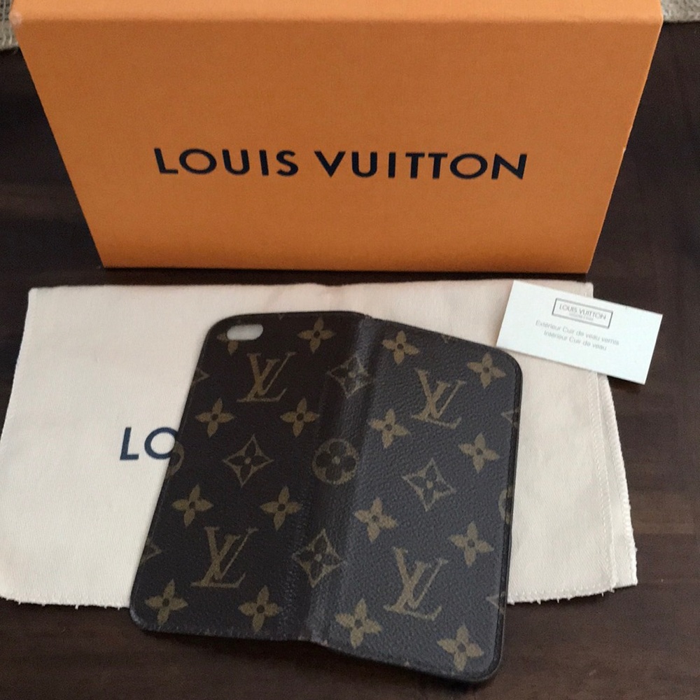 Authentic Louis Vuitton folio Case